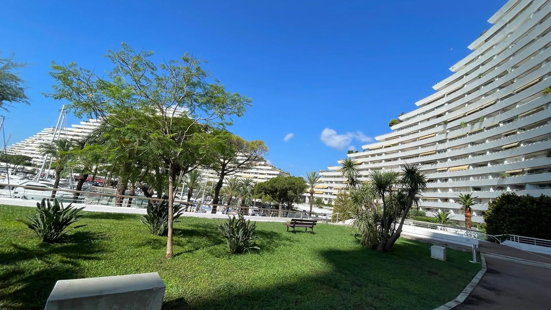 Studio A 2 Pas De La Plage Villeneuve-Loubet Appartement