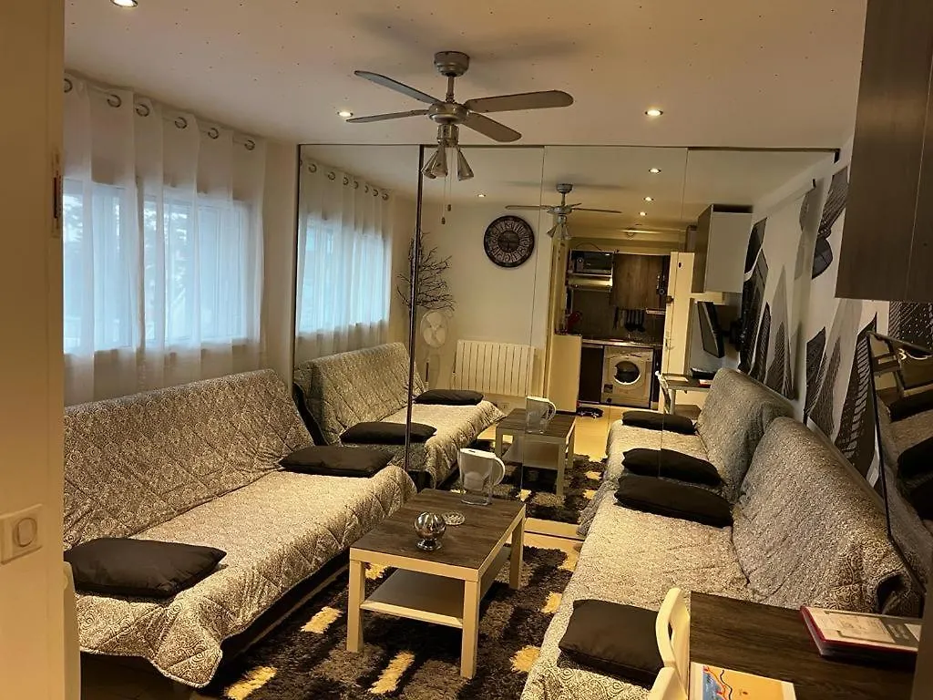 Appartement Studio A 2 Pas De La Plage Villeneuve-Loubet