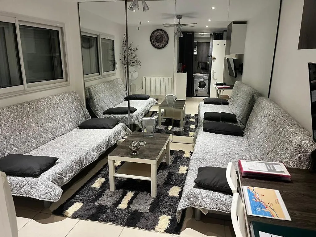 Appartement Studio A 2 Pas De La Plage Villeneuve-Loubet