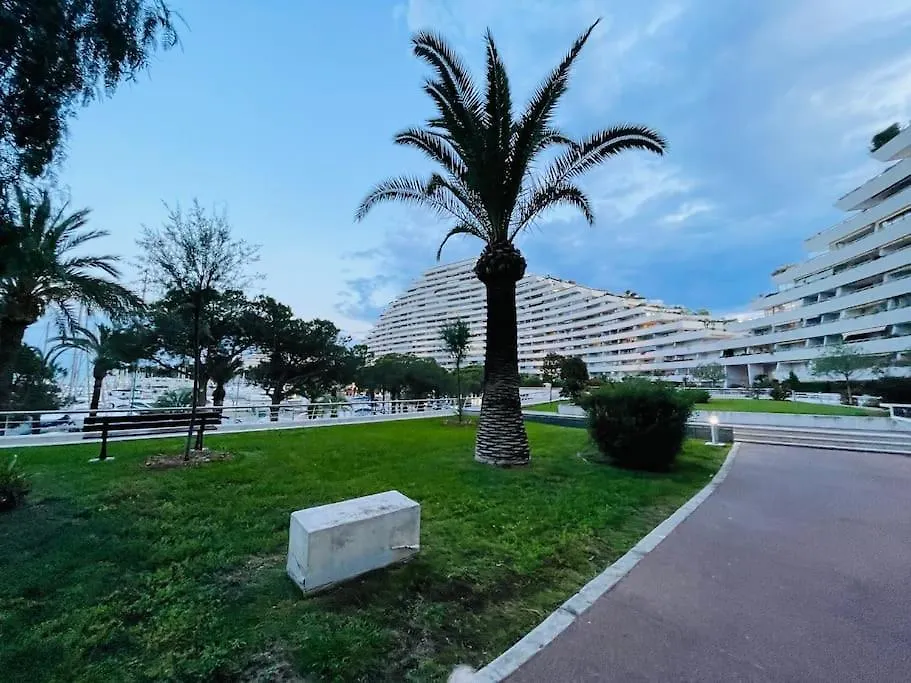 Appartement Studio A 2 Pas De La Plage Villeneuve-Loubet